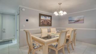 Pet Friendly, Private Deck, Coastal - Hilton Head Island - 8