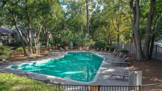 Walk to Beach, Pet Friendly, Homey - Hilton Head Island - 9
