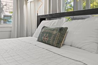 Cozy, Modern Waldo Escape - Kansas City - 9