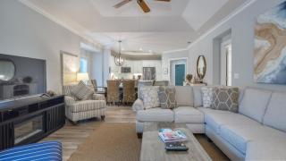 Coastal, Luxury, Walk to Beach - Hilton Head Island - 4