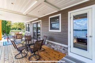 Cheerful Sister Lakes 4 bed room Lake House with Hot tub - Woodland Beach - 7