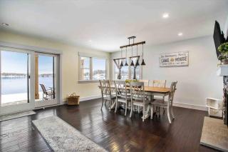 Cheerful Sister Lakes 4 bed room Lake House with Hot tub - Woodland Beach - 3