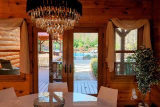 Luxury Cabin with Heated Pool, Hot-Tub & Deluxe Outdoors - Morganton - 1
