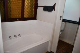 Diskin House Mt Pleasant Rd, Eltham for 16 guests - 1
