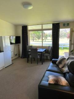 Unit A9, Adorable holiday unit with stunning views - Otematata - 1
