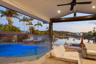 Luxe Modern Waterfront 4BR Oasis Wifi, BBQ & Pool - Gold Coast - 8