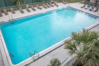 Minutes to Disney King bed studio for 4 ppl w free parking pool and gym - Kissimmee - 5