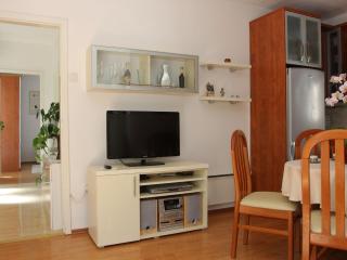 Holiday House Granny Mary - Two Bedroom Holiday Home ST - Sutivan - 9