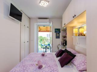 Apartments and Room Frane - Double Room - 9