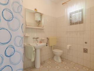 Seafront apartment Olivera with patio - 3