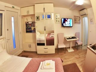 Nika Family Apartments - Basic Studio Apartment with External Terrace and Sea View A5 - Dubrovnik - 3