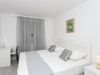 Apartment Dup i - Two Bedroom Apartment with Balcony - 5