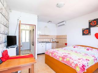 Apartments Nikolina LU - Studio with Sea View - 7
