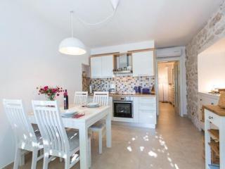 Apartment Nera - Triplex Two Bedroom Apartment with Balcony and Sea View - 1