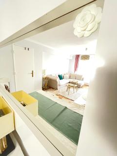 7 Guests, couchages- parking inclus- proche métro at door- 8min Paris - Cachan - 7