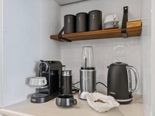 Family Shores - Beachfront Bliss - 9