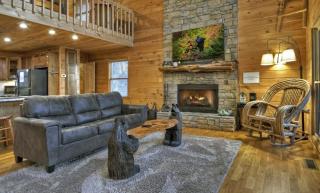 Bear Necessities Forget about your worries and cozy up around the firepit with friends - Morganton - 1