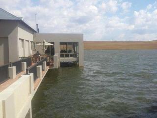 Millys Restaurant and Chalets - 3