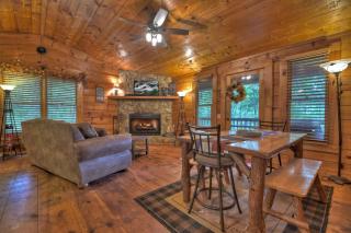 Mama Bears Hideaway Mountain views hot tub pet-friendly - Morganton - 1