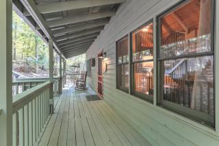 Reel Bliss Cabin - Cozy rustic interiors Wifi fireplace and lake access - Marblehill - 4