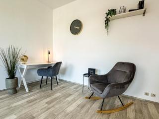 R und S Apartments Stylische Wohnung I Küche I Parkplatz I Smart TV - Wolfsburg - 2