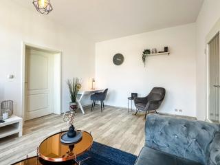 R und S Apartments Stylische Wohnung I Küche I Parkplatz I Smart TV - Wolfsburg - 3