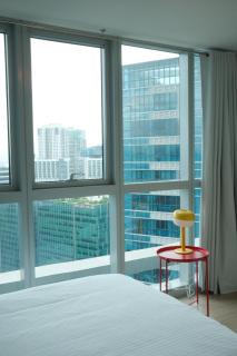 Uptown Suites-Aesthetic Chic 2 Bedroom Apartment in Uptown Parksuites BGC - Manila - 6
