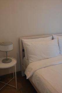 Uptown Suites-Aesthetic Chic 2 Bedroom Apartment in Uptown Parksuites BGC - Manila - 9