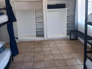 Kate's Nest Guesthouse & Backpackers - Windhoek - 1