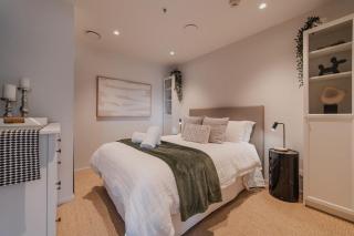 Penthouse Perfection - 2BR Elegance on Worcester St - Christchurch - 4