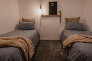 High Roller Luxury Casino Suite & Hot Tub - Christchurch - 6