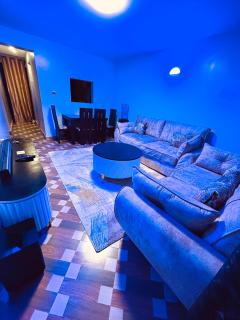 Urban Oasis Stylish 2BR EnSuite in Nairobi,TRM dr - Nairobi - 9