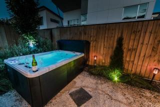 Hot Tub Under the City Lights - 2