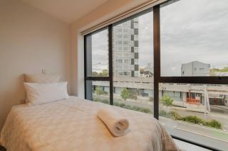 Madhouse Comfort - 2-BR Haven on Tuam Street - Christchurch - 5