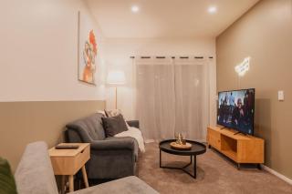Your Stylish Retreat in the Heart of the City - Christchurch - 7