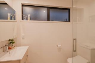 Addington Stadium Stay - Sleeps 6 - Christchurch - 6