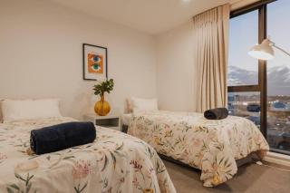 Tuam on Top Sleeps 5 - Christchurch - 6