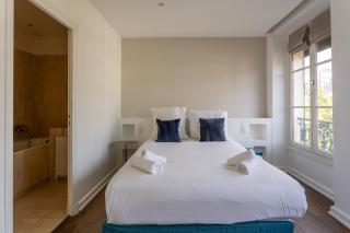 The Maubourg Eiffel Tower - 9