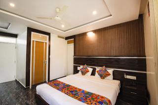 FabHotel Prime Suloka Towers - 500m from View point, Kaveri River - Kushālnagar - 4