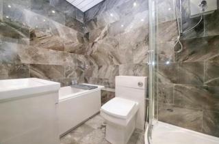 3 BR- Central Wigan- HOT TUB - Ince-in-Makerfield - 2