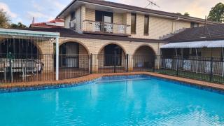 Big Holliday house with pool - Brisbane - 2