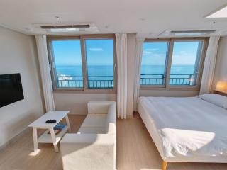 The First Ocean Songjeong - Busan - 0