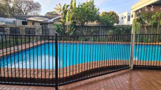 Big Holliday house with pool - Brisbane - 8