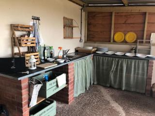 Brimbles - huge barn conversion sleeps4, private indoor pool - Poughill - 4