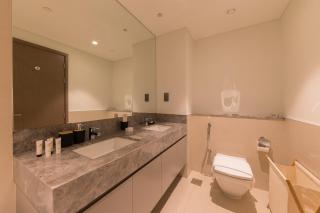 Spacious 3BR plus maids Burj Khalifa View - Dubai - 2