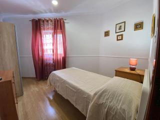 Spacious 4-Bedroom Apartment - Mosta - 8
