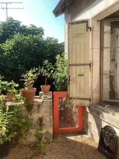 Agréable maison avec jardin dans le centre historique de Bourdeilles - 2