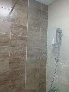 Cozy Peaceful Single Room with Balcony and Attached Washroom - Al Ḩamīdīyah - 6