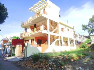 Doon Niwas Homestay Two Bedroom Apartment 1st Floor- Mountain view Cheerful Comfortable Peaceful Central Family-friendly - Dehradun - 0