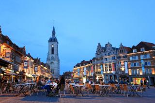 AGORA Tournai Wellness Suites 3 appartements touristiques sur la Grand-Place - Tournai - 9